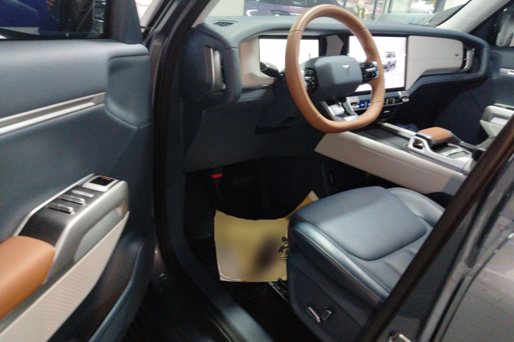 Deepal G318 2024 car image #16