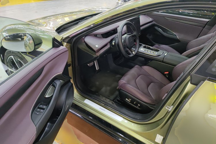 MI SU7 2025 car image #16