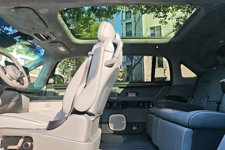 Zeekr MIX 2025 صورة سيارة #16