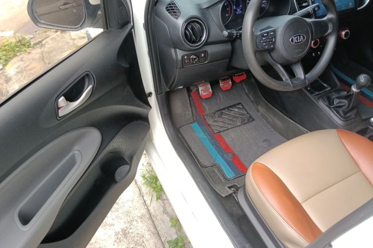 起亚 焕驰 2018 汽车图片 #16