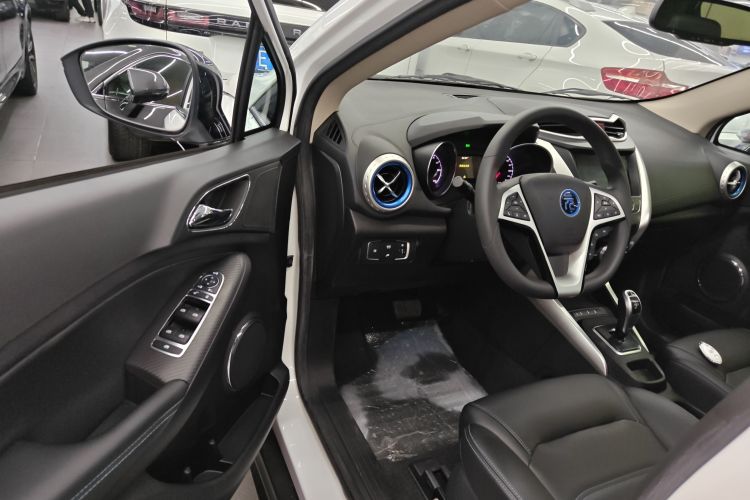 BYD Yuan 2019 car image #16