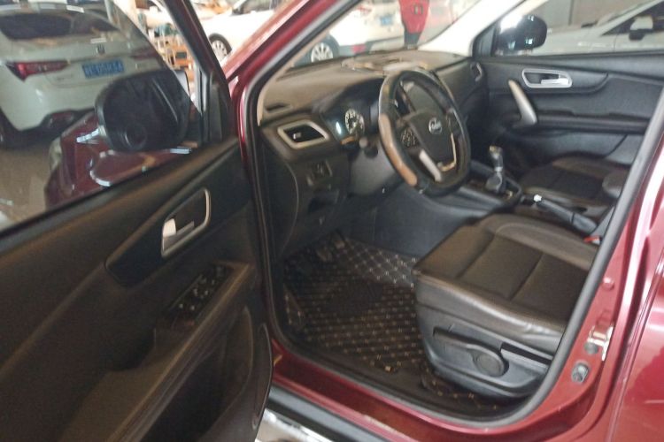 SWM X7 2016 imagen de coche #16