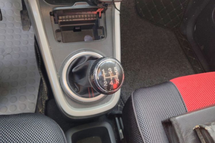 Suzuki Wagon R 2016 imagen de coche #16