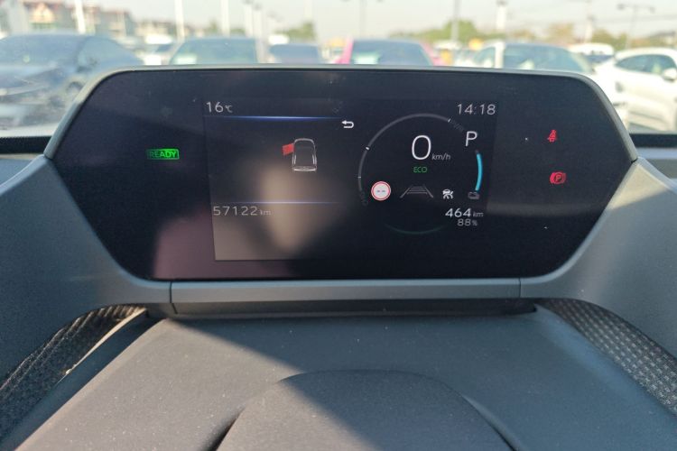 Toyota bZ4X 2024 immagine di auto #16