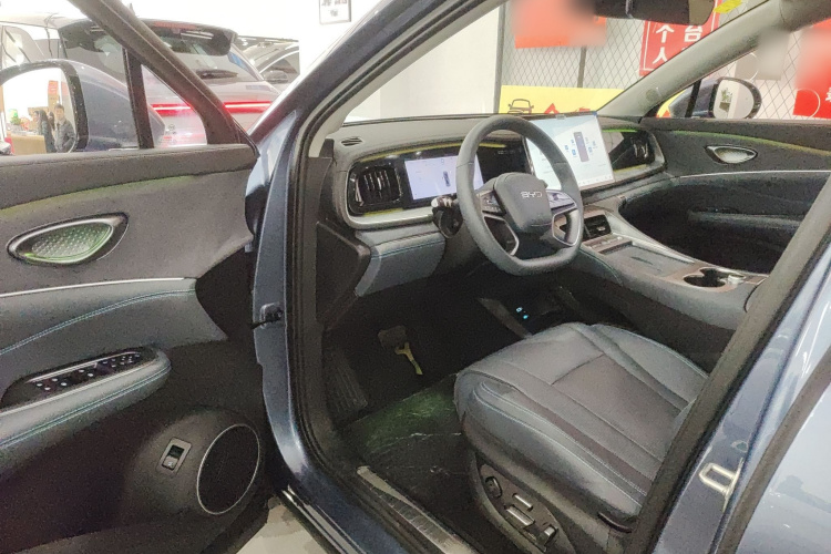 BYD Sea Lion 07 DM-i 2025 car image #16