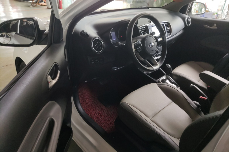 起亚 焕驰 2018 汽车图片 #16