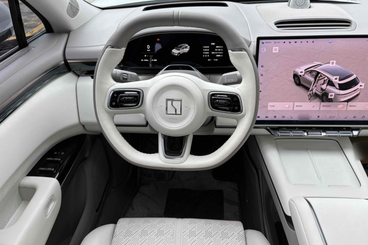 Zeekr 7X 2024 car image #16