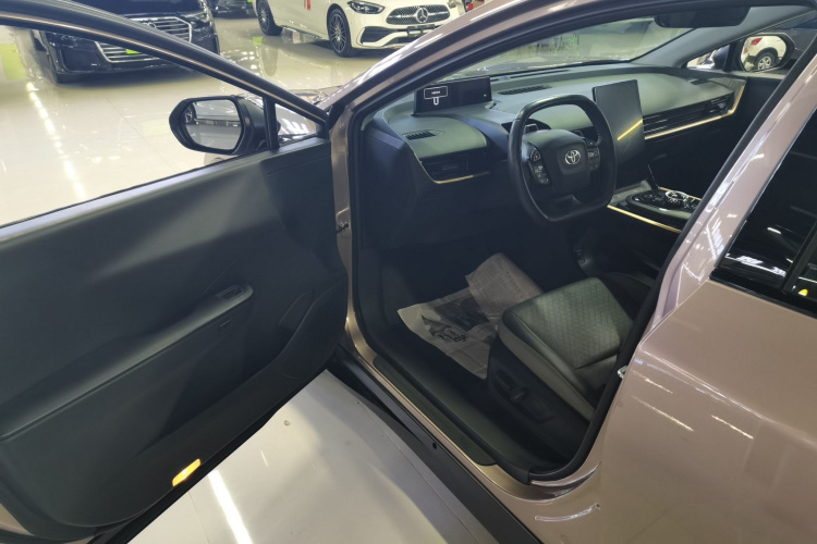 Toyota bZ3 2023 immagine di auto #16