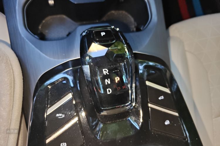 Kaiyi Kunlun New Energy 2025 immagine di auto #16