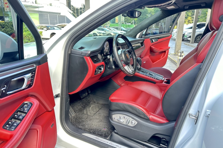 2018 #16 2018 car image #16