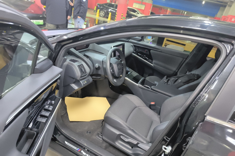 丰田 一汽丰田bZ4X 2023 汽车图片 #16