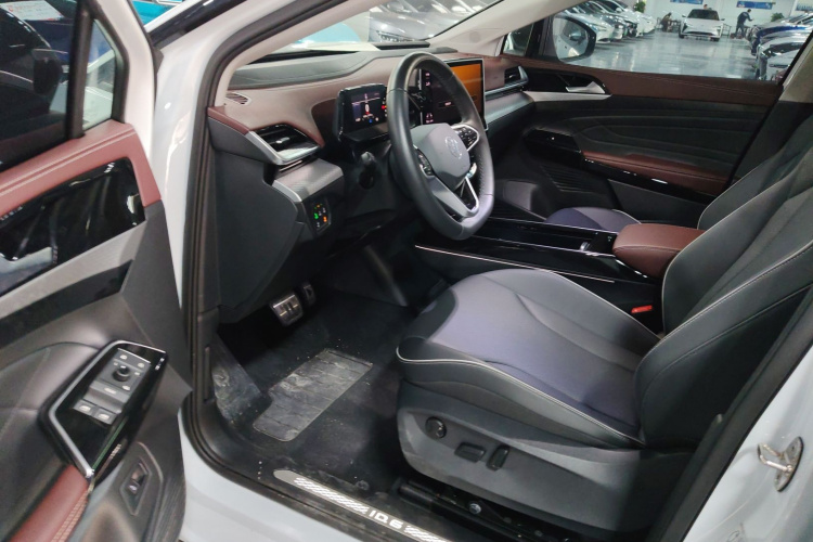 Volkswagen ID.6 X 2022 immagine di auto #16