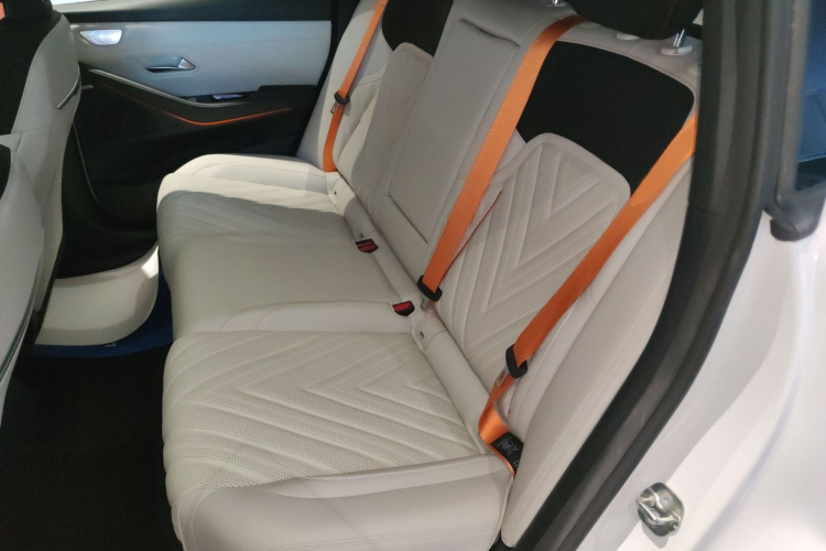 Deepal SL03 2023 car image #16