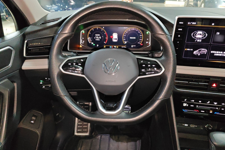 Volkswagen Tiguan L 2022 imagen de coche #16