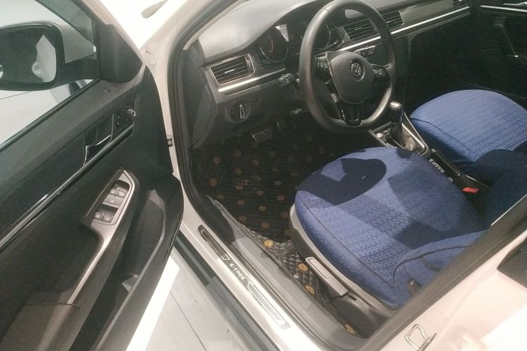 Volkswagen C-Trek 2019 car image #16