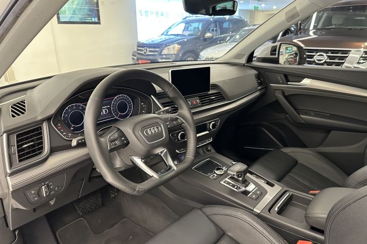 Audi Q5L 2018 imagem de carro #16