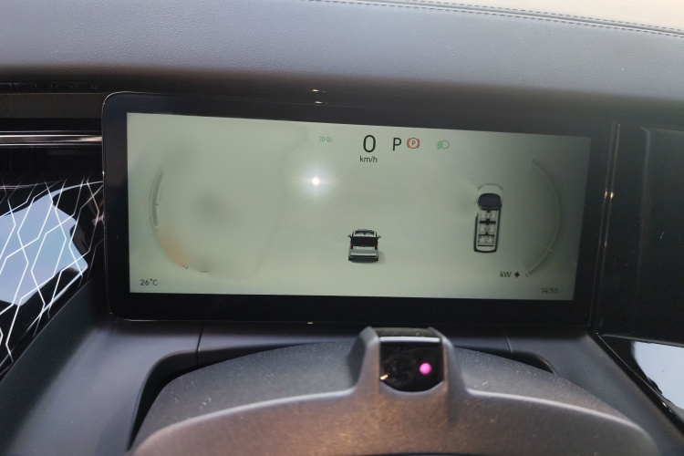 Zeekr 009 2023 car image #16