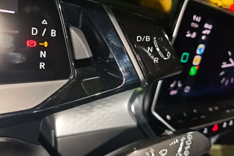 Volkswagen ID.6 X 2022 immagine di auto #16