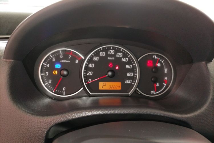 铃木 雨燕 2019 汽车图片 #16