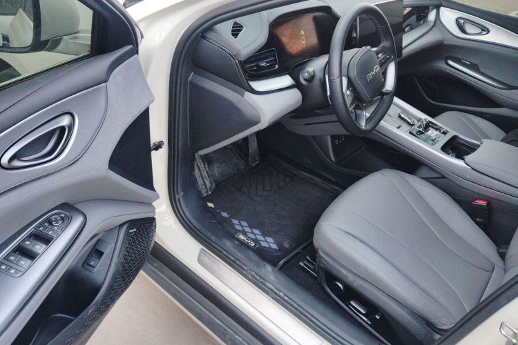 BYD Seal 07 DM-i 2025 imagem de carro #16