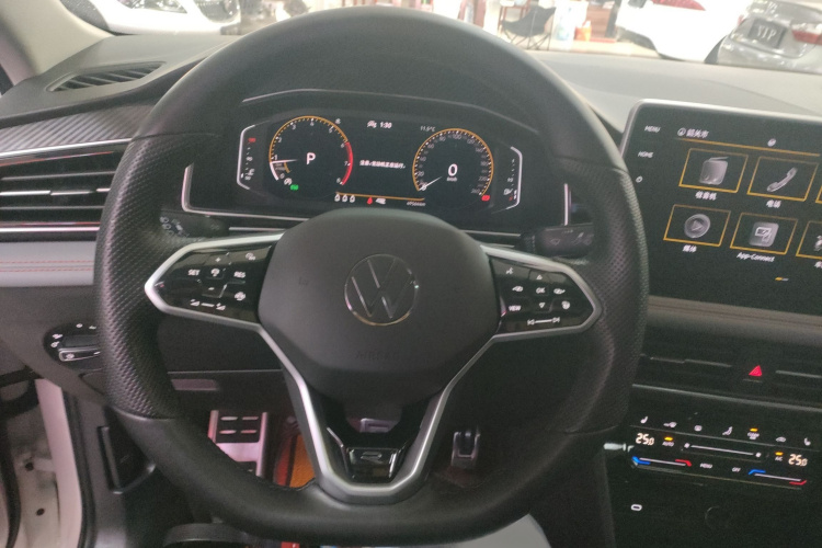 Volkswagen Tiguan X 2022 #16 Volkswagen Tiguan X 2022 car image #16