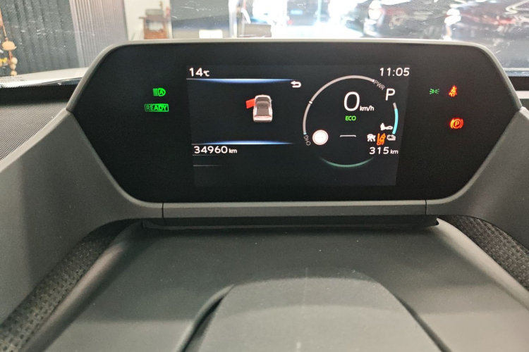 Toyota bZ4X 2022 immagine di auto #16