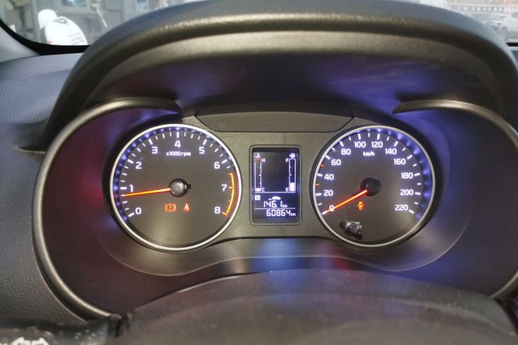 Kia 2019 car image #16