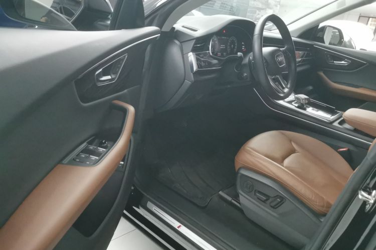 Audi Q8 2021 immagine di auto #16