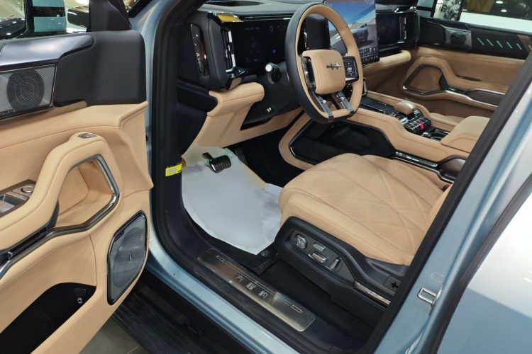 FangChengBao Leopard 8 2024 car image #16