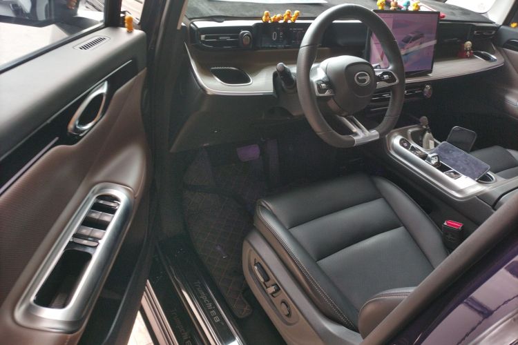 GAC Trumpchi E8 New Energy 2023 car image #16