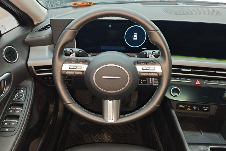 Hyundai Sonata 2025 car image #16