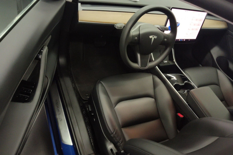 Tesla Model 3 2021 image de voiture #16