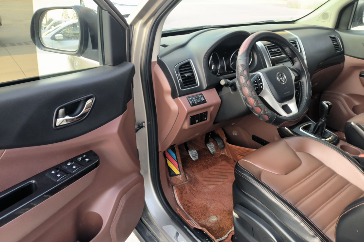 Forthing SX6 2018 car image #16