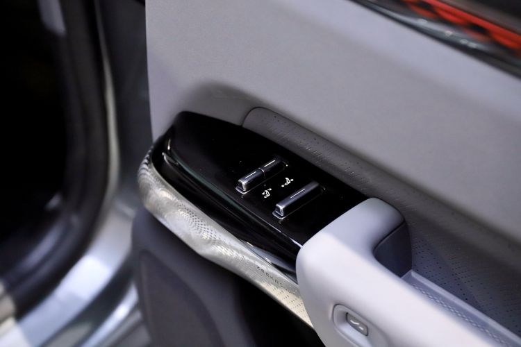 Zeekr 7X 2024 car image #16