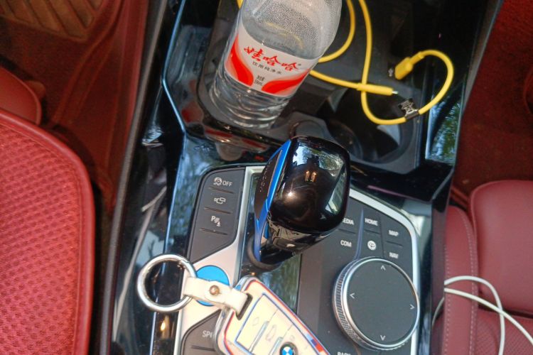 BMW iX3 2023 car image #16