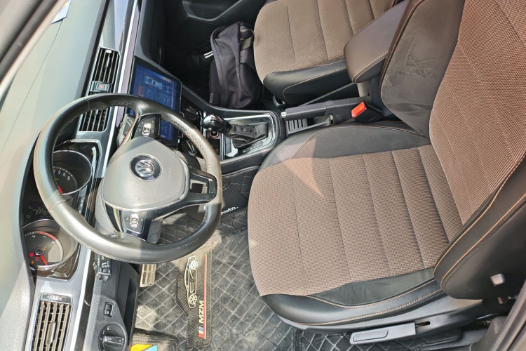 Volkswagen C-Trek 2018 immagine di auto #16