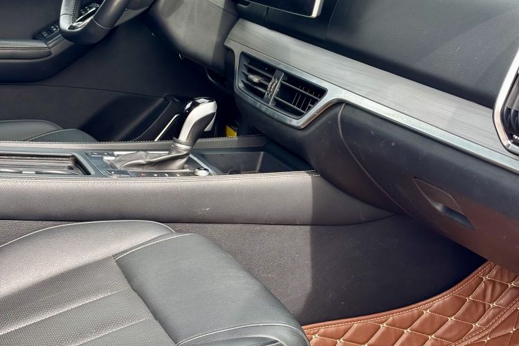 BYD Tang 2019 car image #16