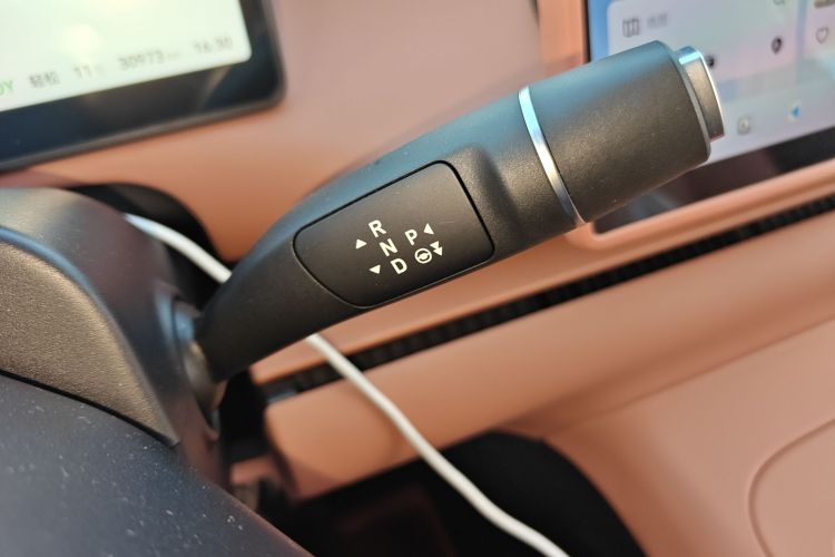 零跑汽车 零跑C10 2024 汽车图片 #16