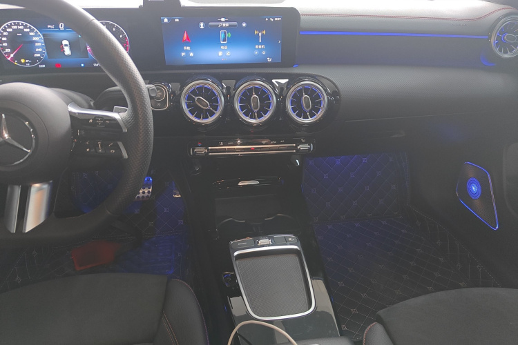 Mercedes-Benz CLA Class (Imported) 2025 #16 Mercedes-Benz CLA Class (Imported) 2025 car image #16