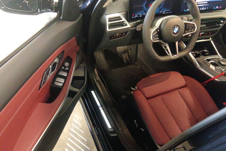 BMW 3 Series 2025 car image #16