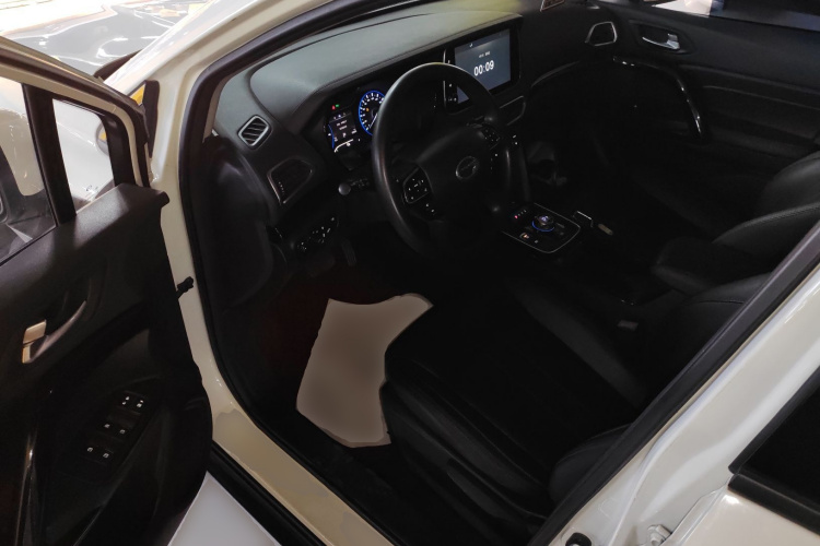 GAC ix4 2018 car image #16