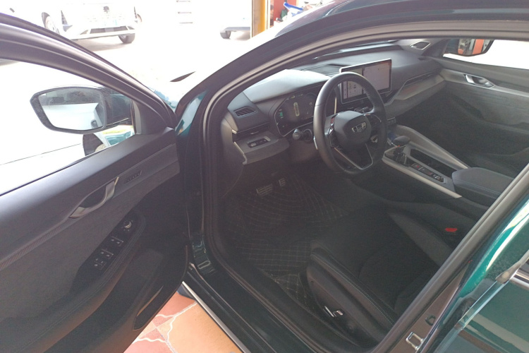 Preface 2023 #16 Preface 2023 immagine di auto #16