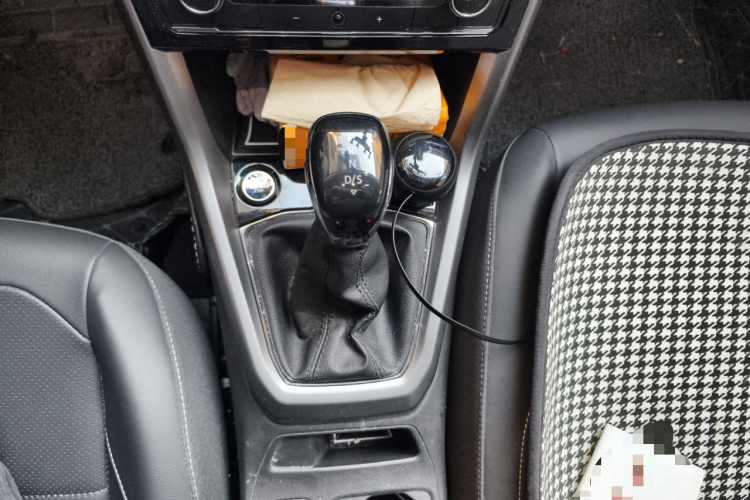 Volkswagen T-Cross 2021 #16 Volkswagen T-Cross 2021 car image #16