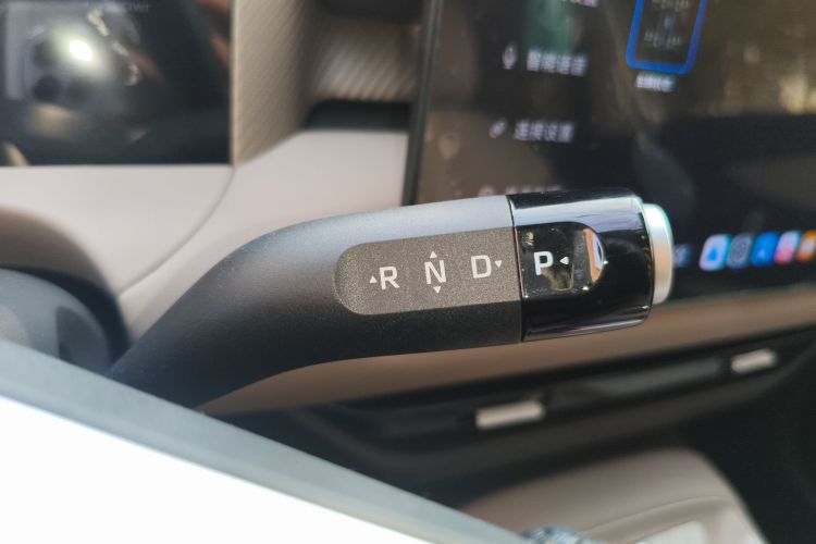 MG ES5 2024 #16 MG ES5 2024 car image #16