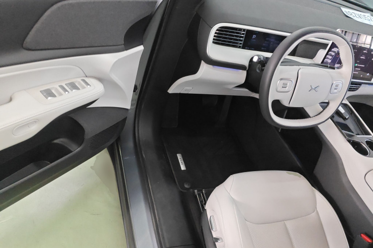 Xpeng G6 2023 immagine di auto #16