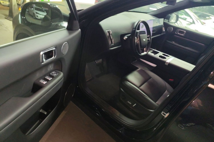 Li L6 2024 image de voiture #16