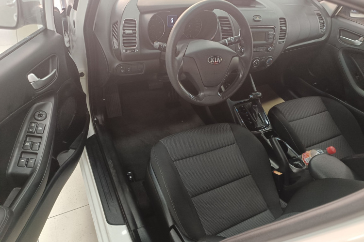 Kia 2017 immagine di auto #16