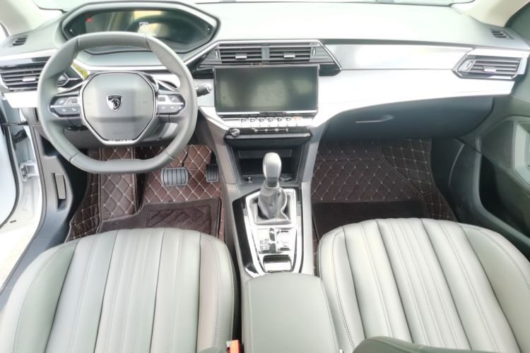 Peugeot 408 2025 car image #16