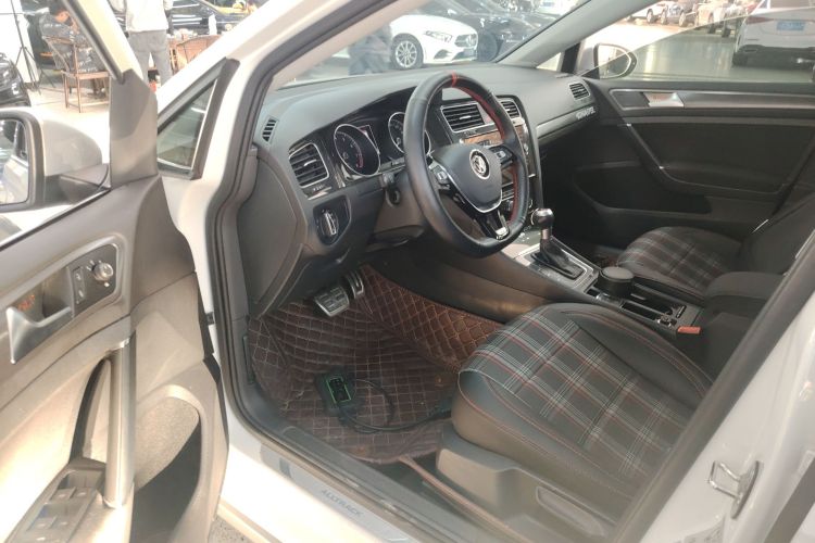 Volkswagen Golf (Imported) 2019 imagem de carro #16