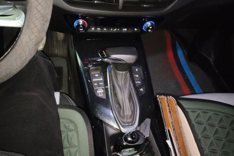 Chevrolet Charm 2021 car image #16